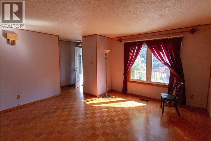 Property Photo:  1123 Cardiff Court  ON N7S 4B6 