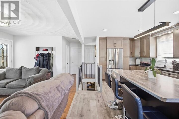 Property Photo:  547 Alexander Street  ON P3A 1R1 