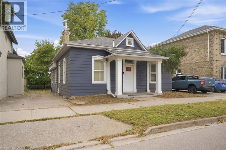 Property Photo:  194 Brant Avenue  ON N3T 3H9 