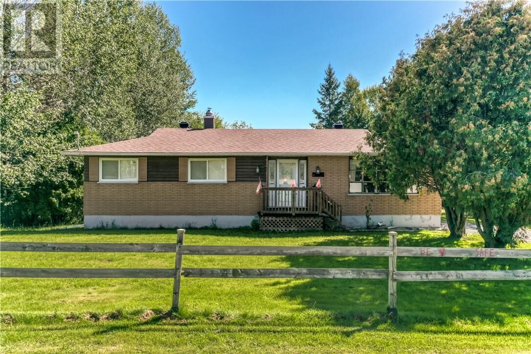 Property Photo:  4035 Highway 537  ON P3E 4N1 