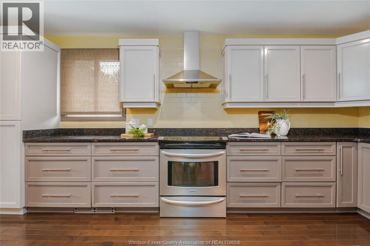 Property Photo: 7110 Isabelle Court ON N8S 4J7