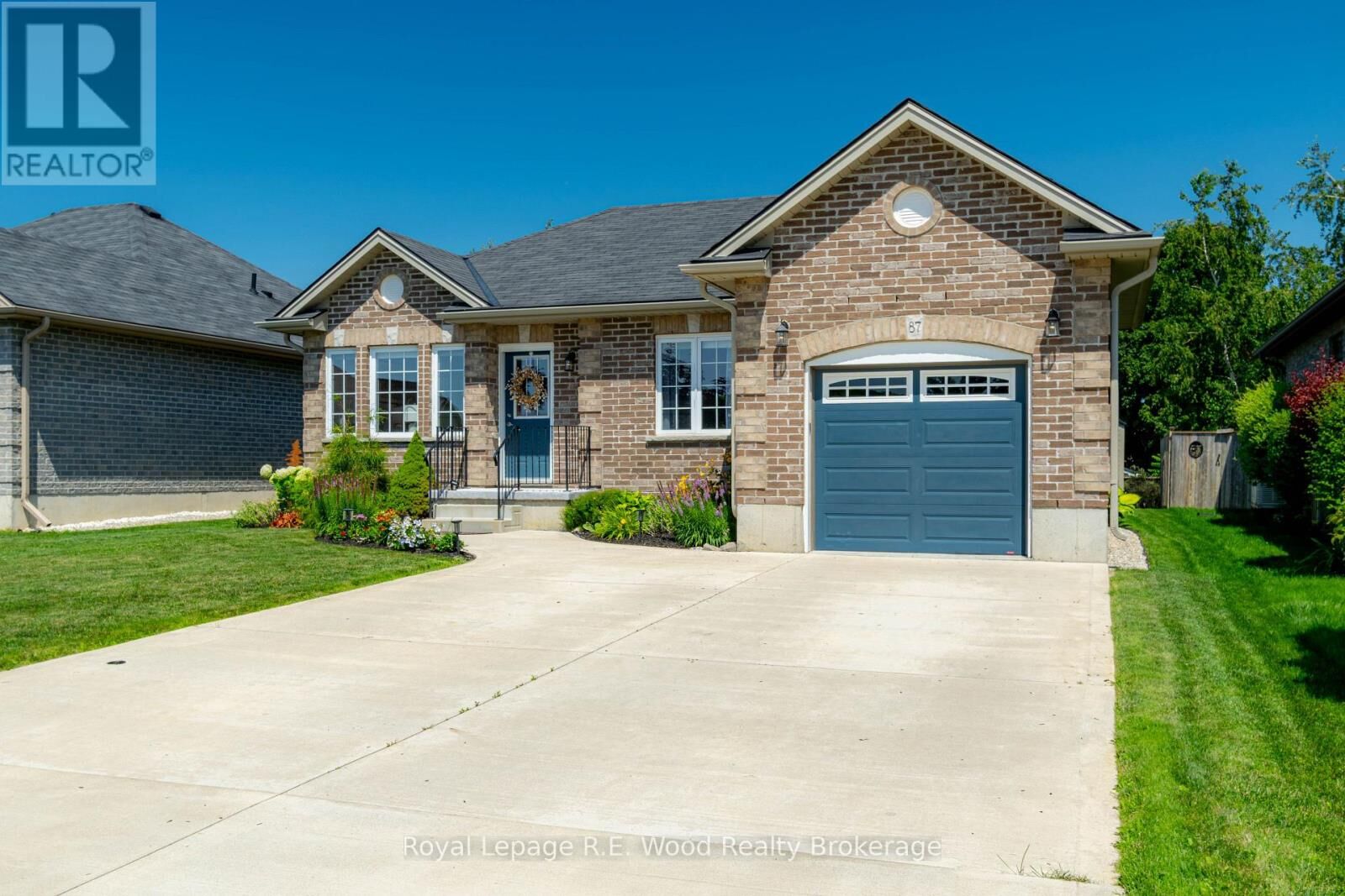 Property Photo:  87 Irving Drive  ON N0J 1P0 