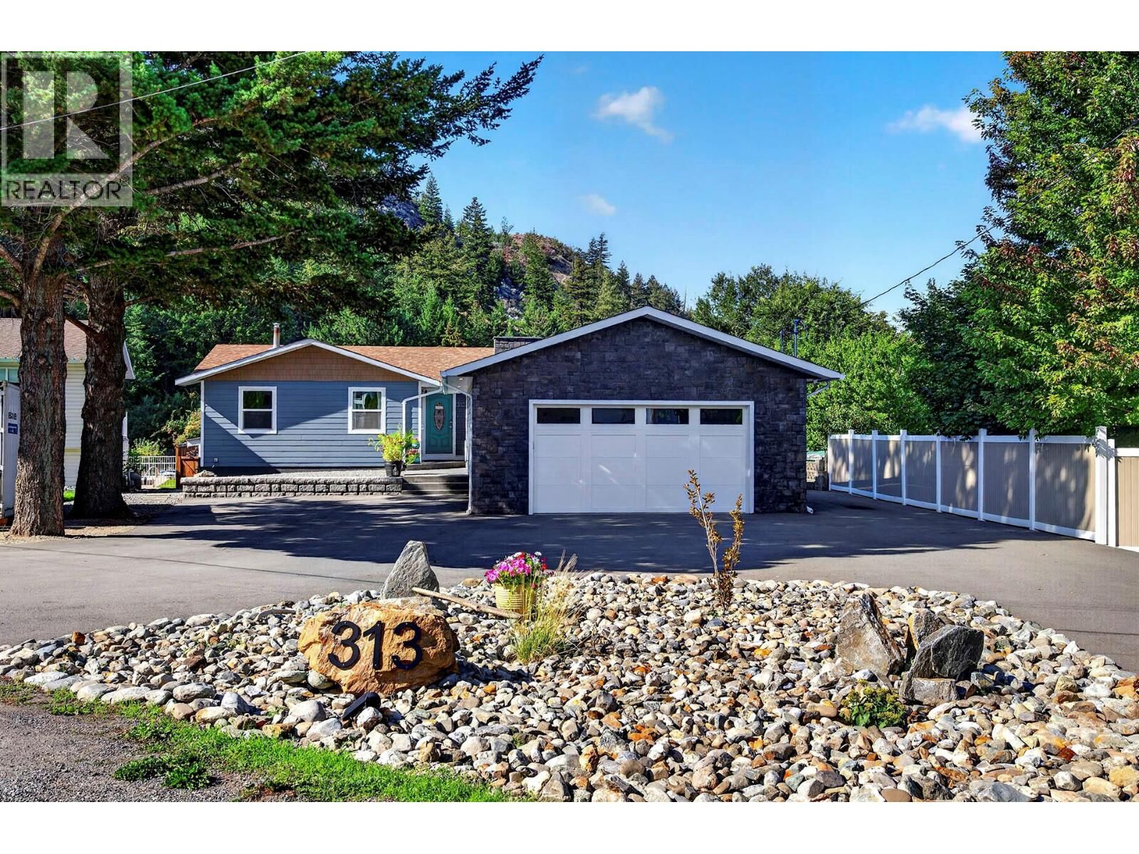 Property Photo: 313 Mary Place BC V2C 4Y5