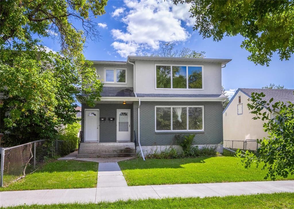 Property Photo: 726 Weatherdon Avenue MB R3M 2B7