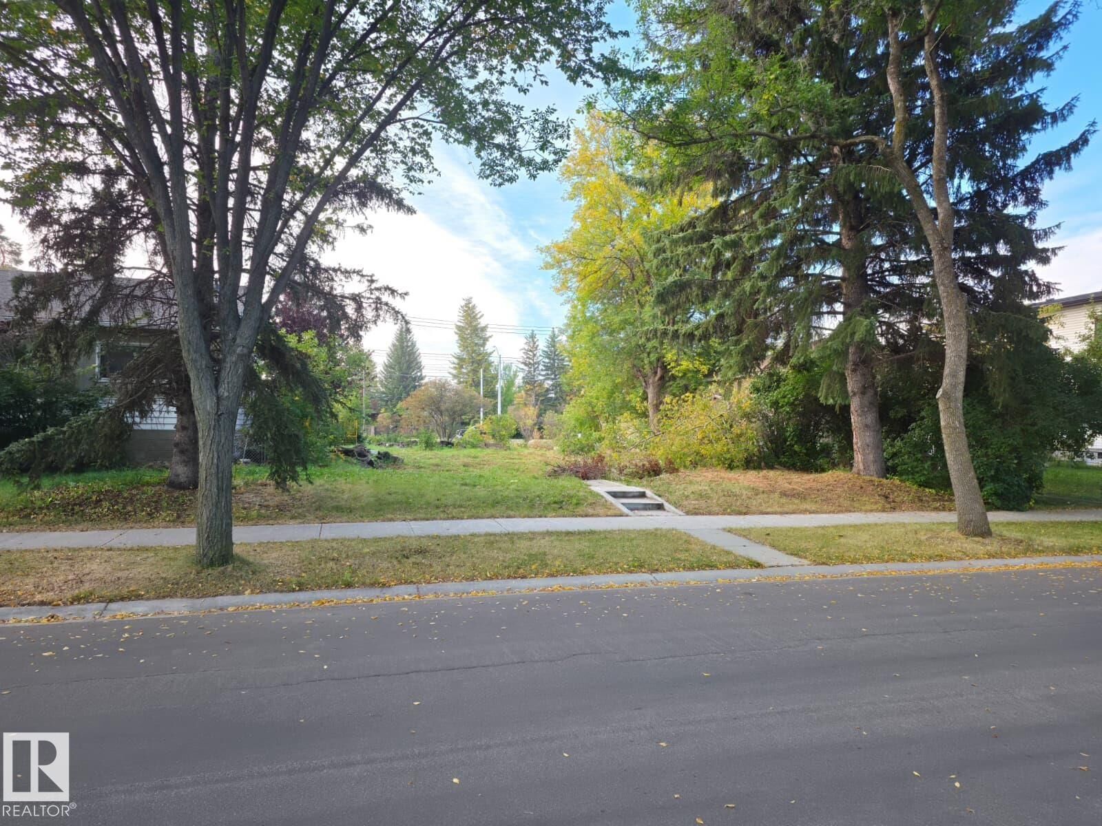 Property Photo:  13567 107A Avenue NW  AB T5M 2A6 
