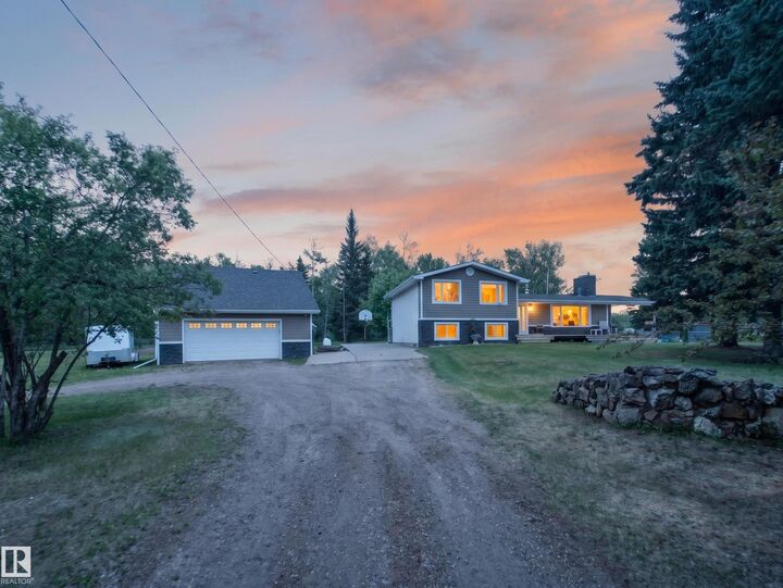 Property Photo:  22048 Twp Road 522  AB T8E 1G2 