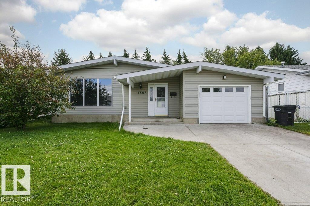 Property Photo:  5807 52 Avenue  AB T0A 2W0 