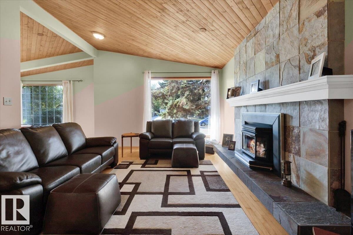 Property Photo:  15012 77 Avenue NW  AB T5R 3B3 