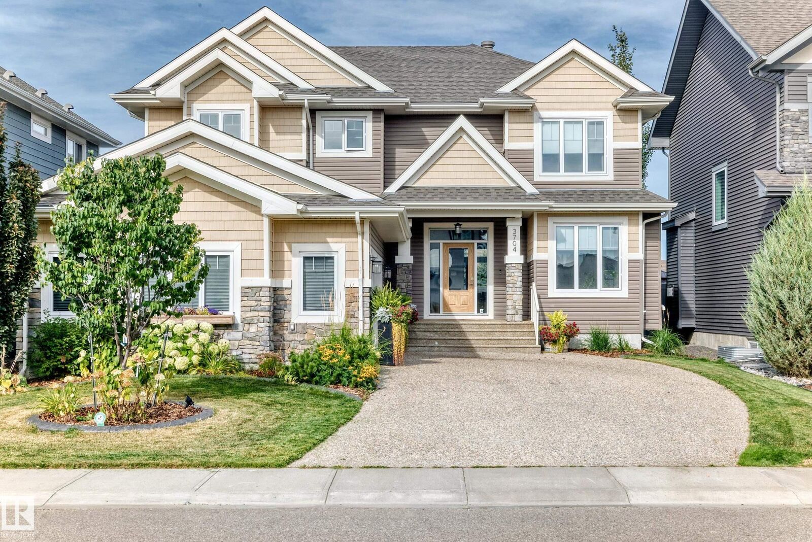 Property Photo:  3704 Westcliff Way SW  AB T6W 2T1 