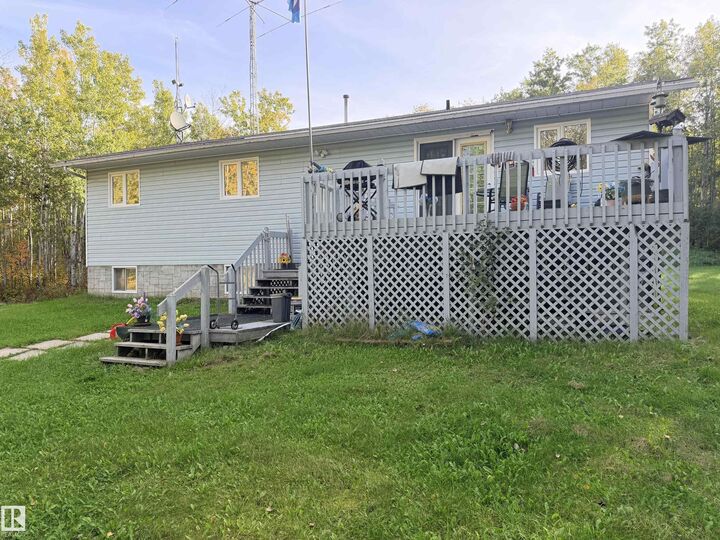 Property Photo: 63001 Rge Rd 412 AB T9M 1P2