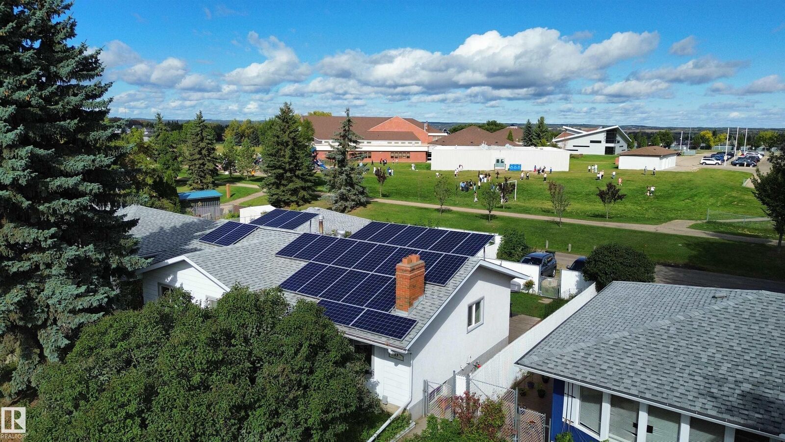 Property Photo:  21 Burlington Avenue  AB T7X 1E5 