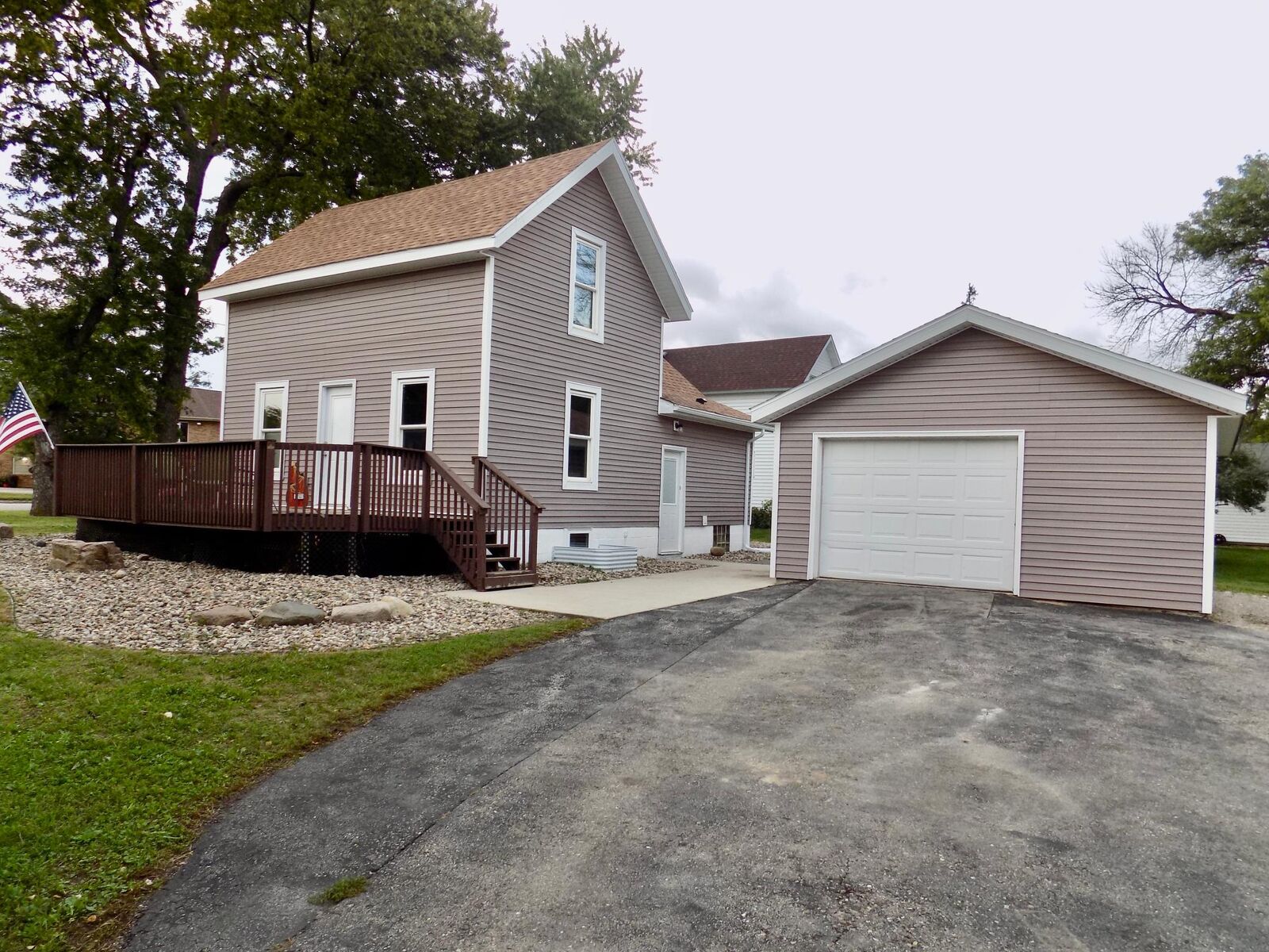 Property Photo: 303 1st Avenue SE MN 55936
