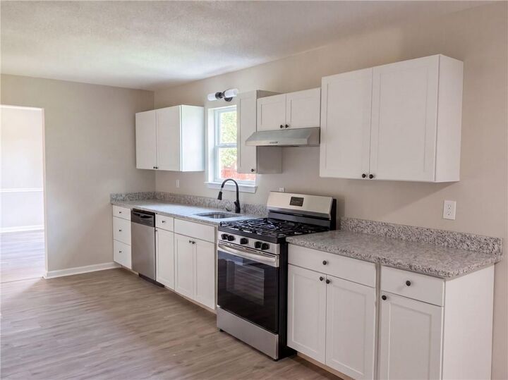 Property Photo: 2124 Hairston Creek Parkway GA 30035