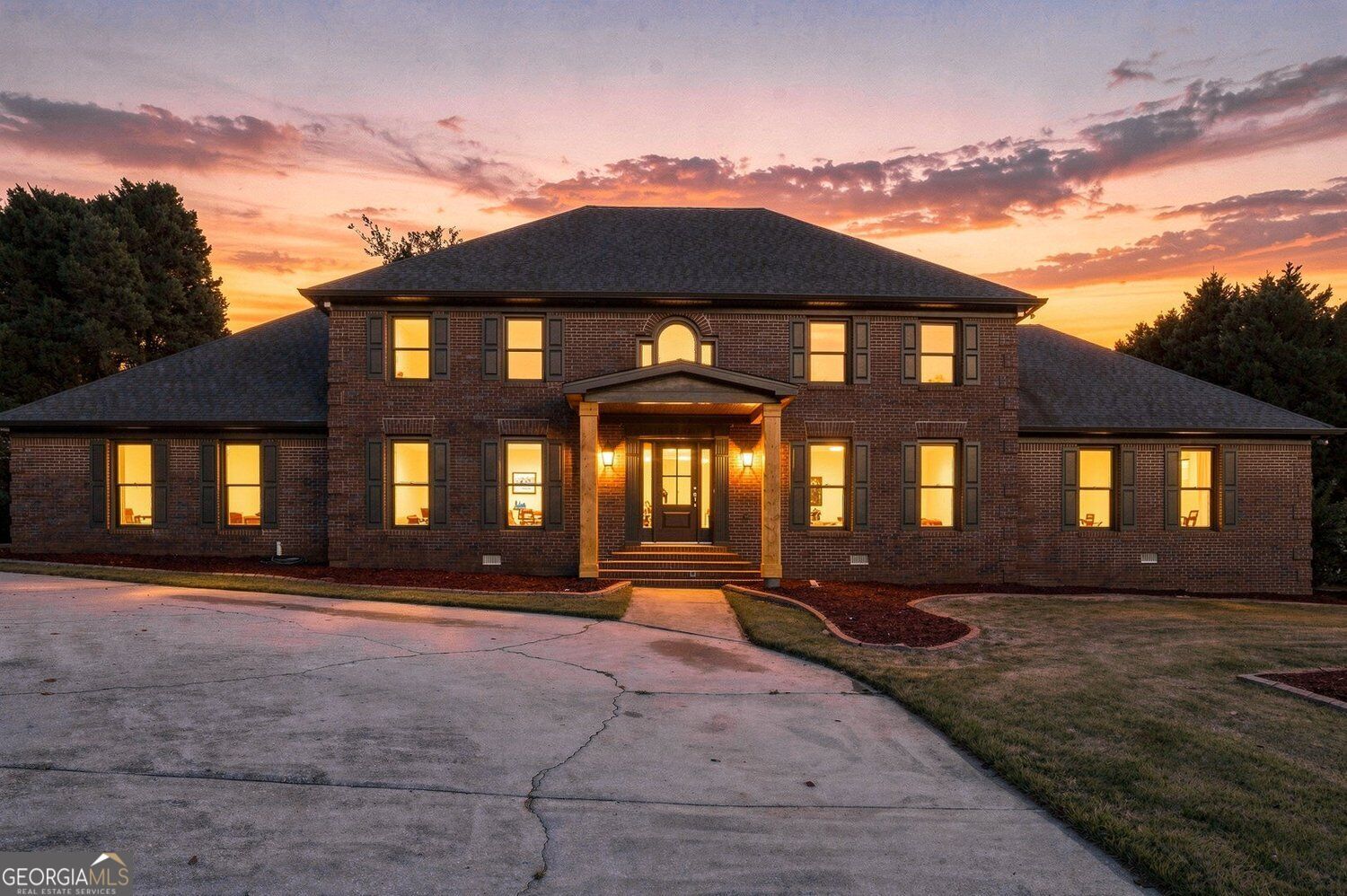 Property Photo:  961 Jimson Drive SE  GA 30013 