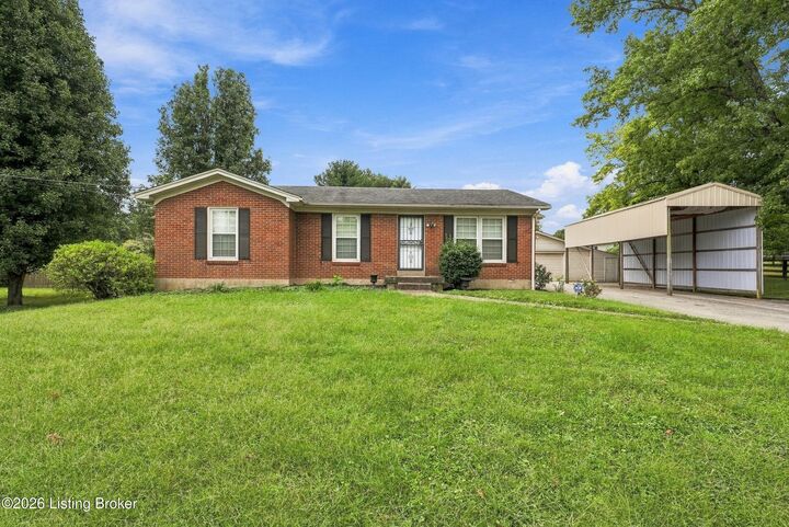 Property Photo:  7804 E Manslick Rd  KY 40228 