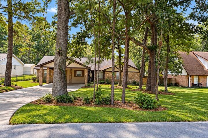 Property Photo: 111 Rigby Owen Road TX 77304