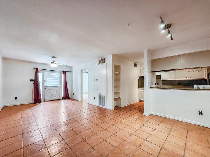 Property Photo:  3131 Cummins Street 15  TX 77027 