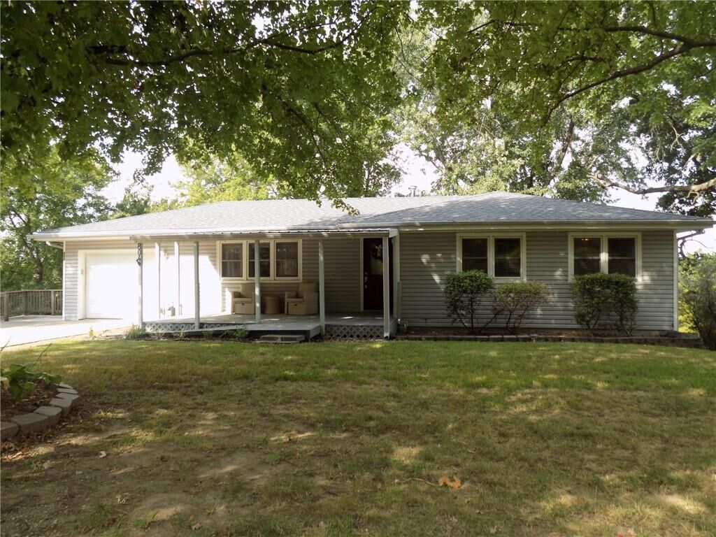 Property Photo: 804 N 6 Street KS 66090