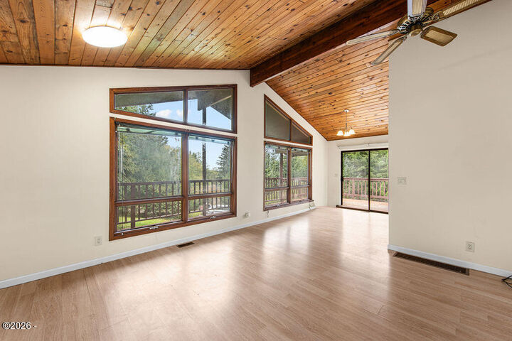 Property Photo: 36475 Jenck Road OR 97112