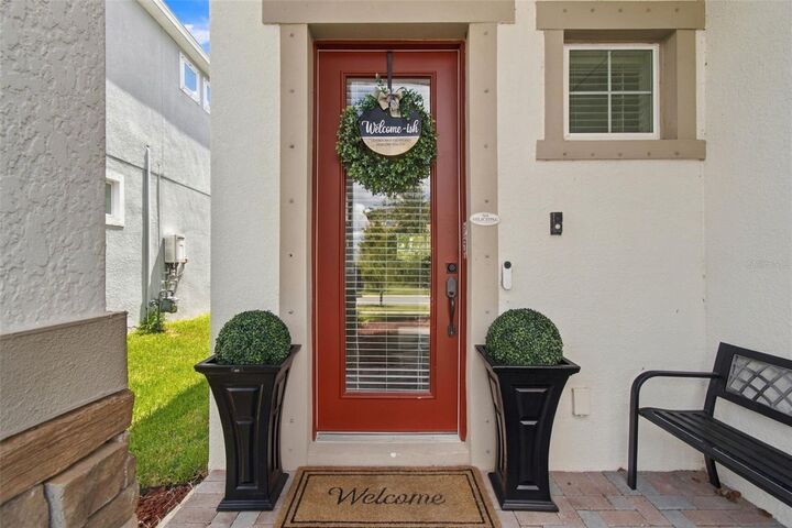 Property Photo: 5453 Del Coronado Drive FL 33572