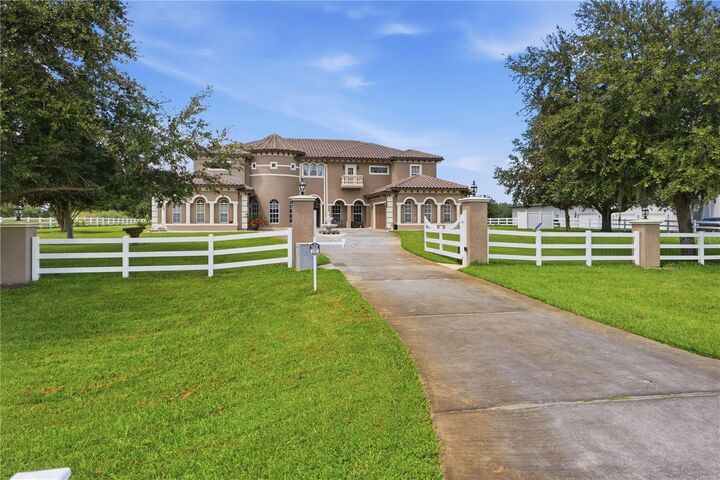 Property Photo:  19313 Eagle Run  FL 34736 