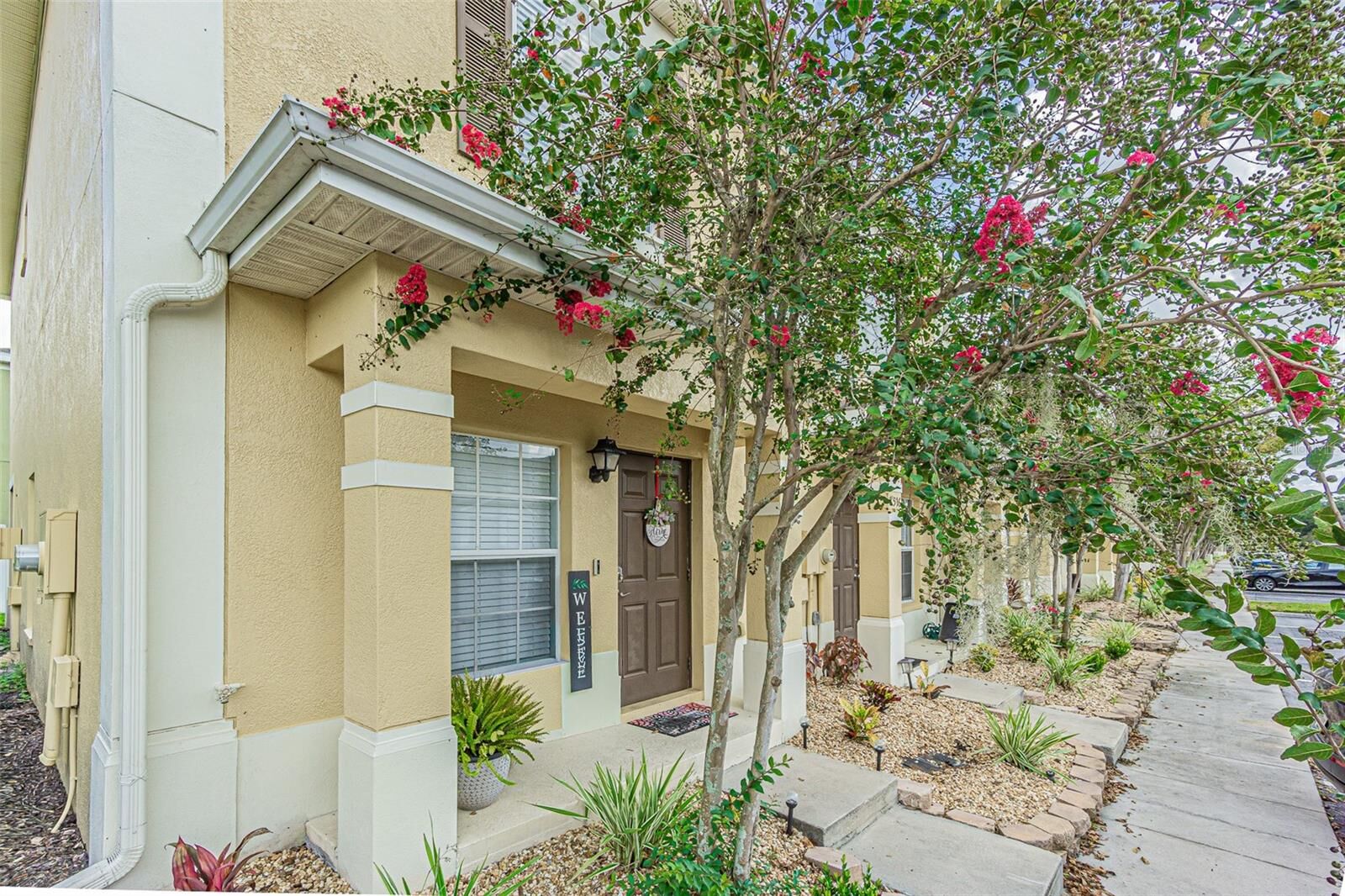Property Photo:  8514 Brushleaf Way  FL 33647 