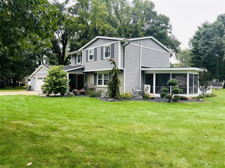 Property Photo: 262 Kelle Drive MI 49036-9136