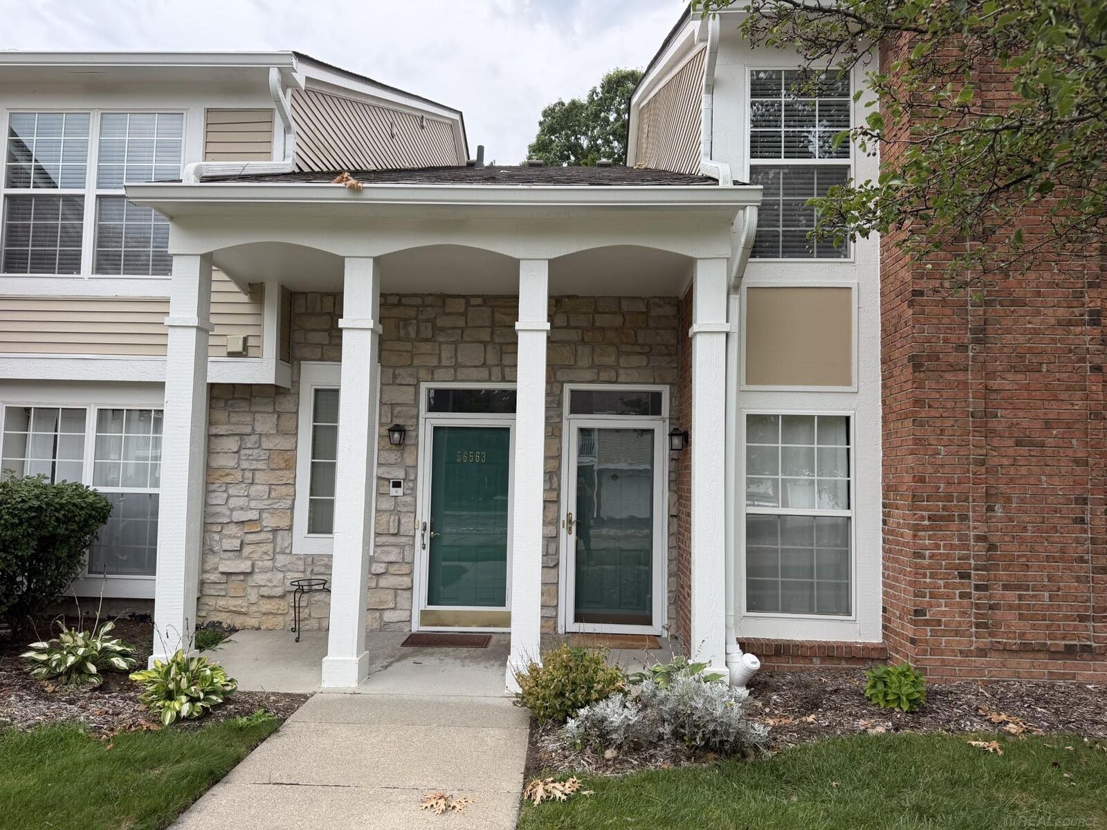 Property Photo:  56555 Scotland Boulevard  MI 48316 