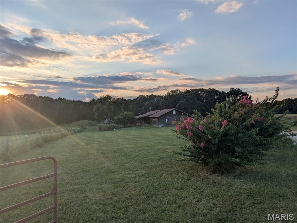 Property Photo:  25625 State Route U  MO 65559 
