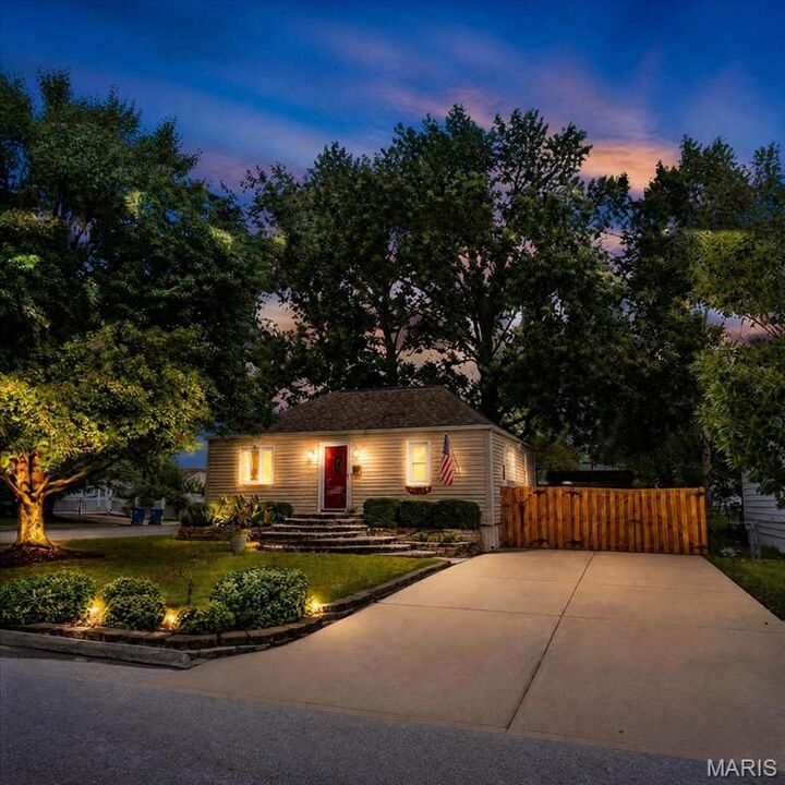 Property Photo:  9617 Echo Lane  MO 63114 