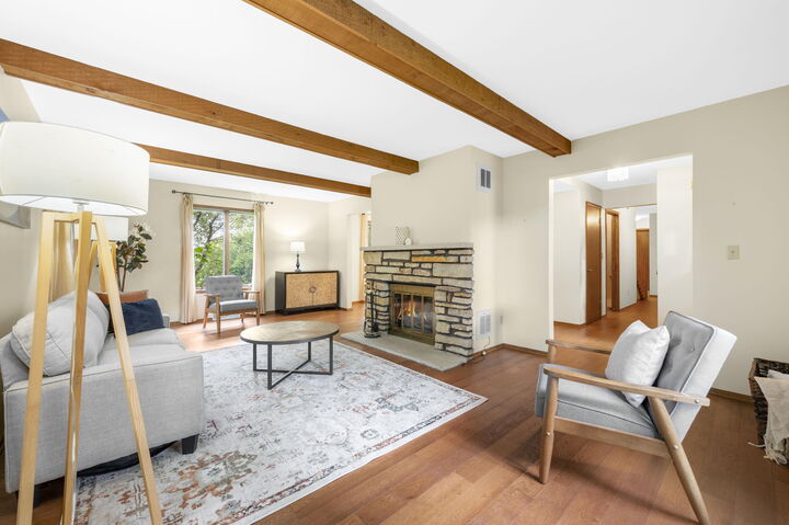 Property Photo:  2515 W Wending Dr  WI 53209 