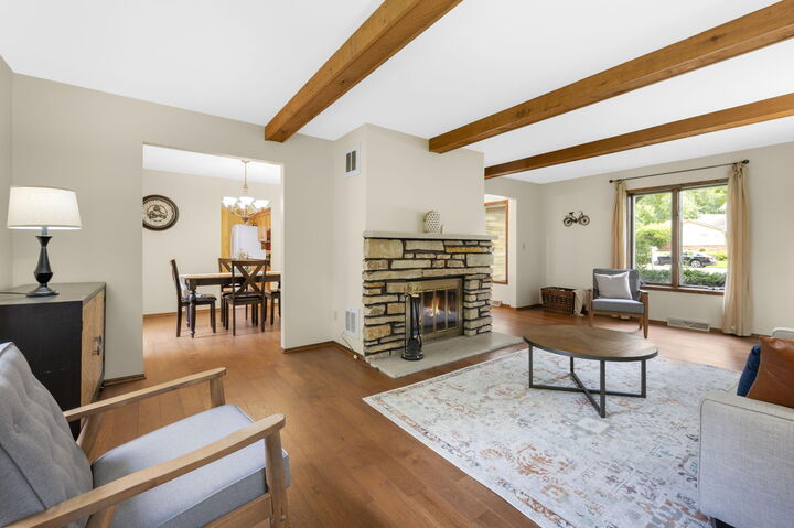 Property Photo:  2515 W Wending Dr  WI 53209 