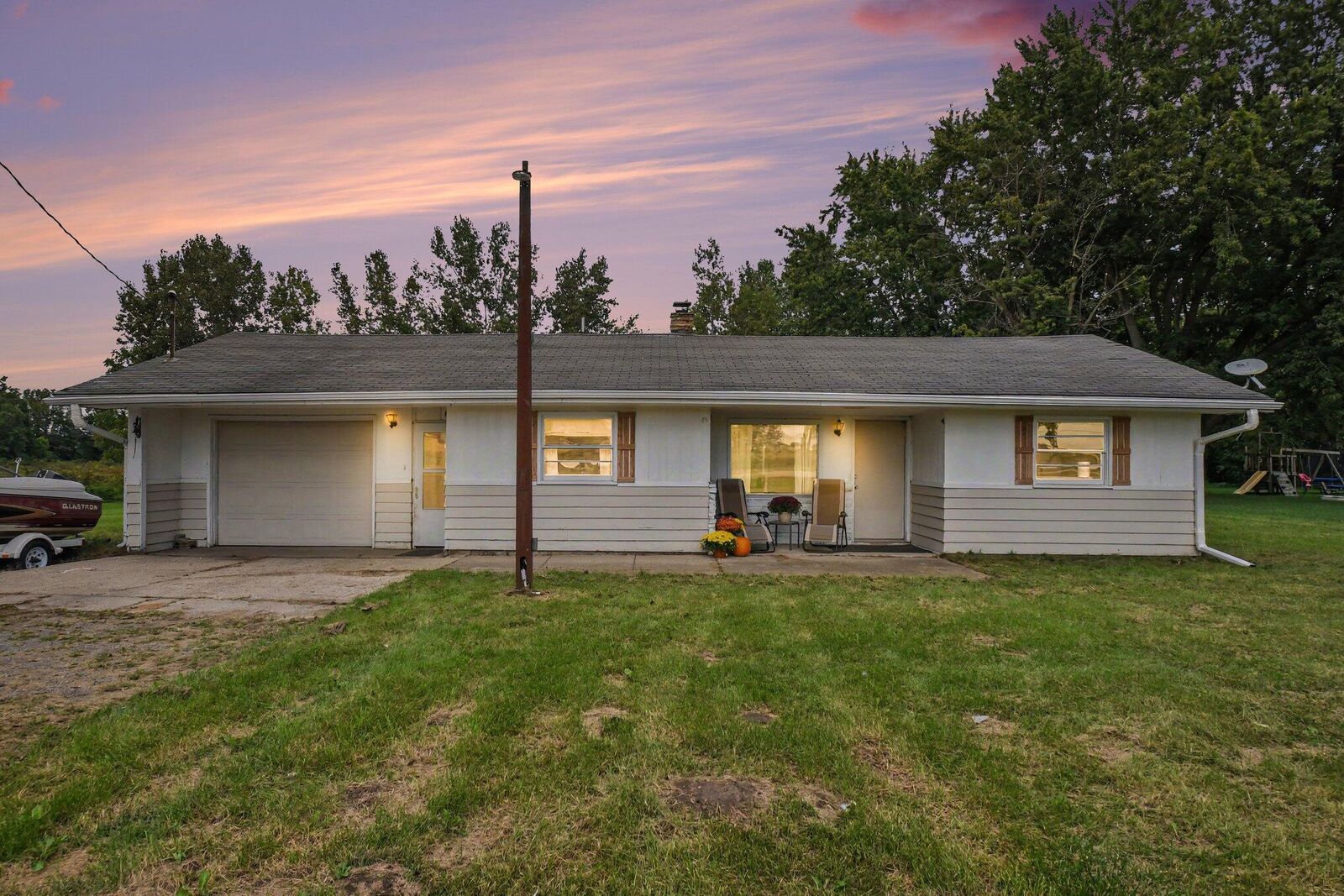 Property Photo: 2375 W US Highway 12 MI 49120