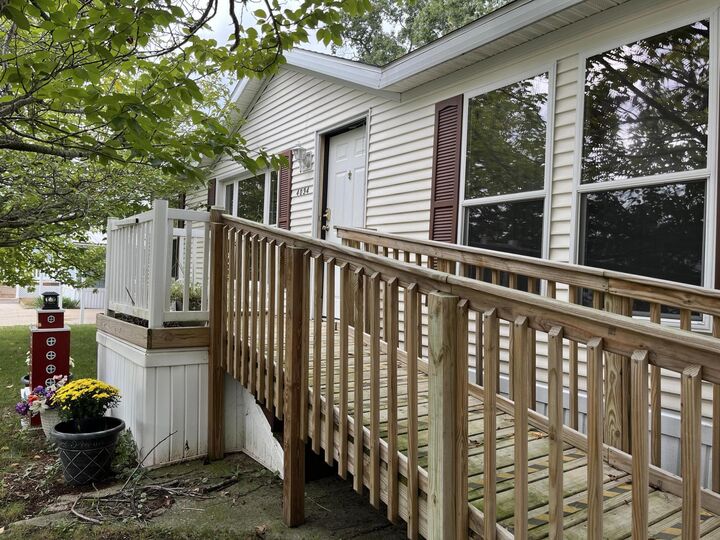 Property Photo: 4094 Latas Lane N MI 49442