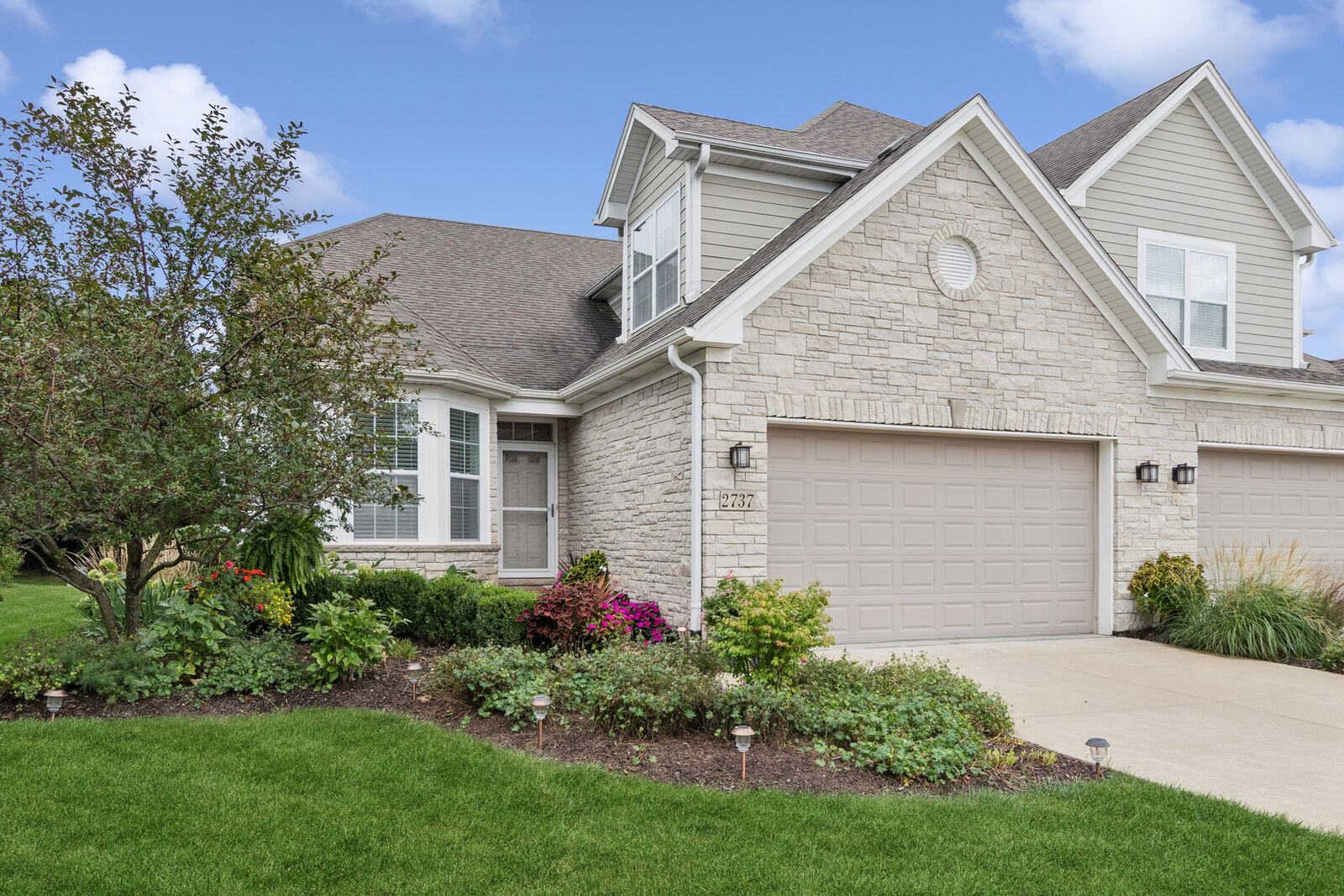 Property Photo:  2737 Nicole Circle  IL 60502 
