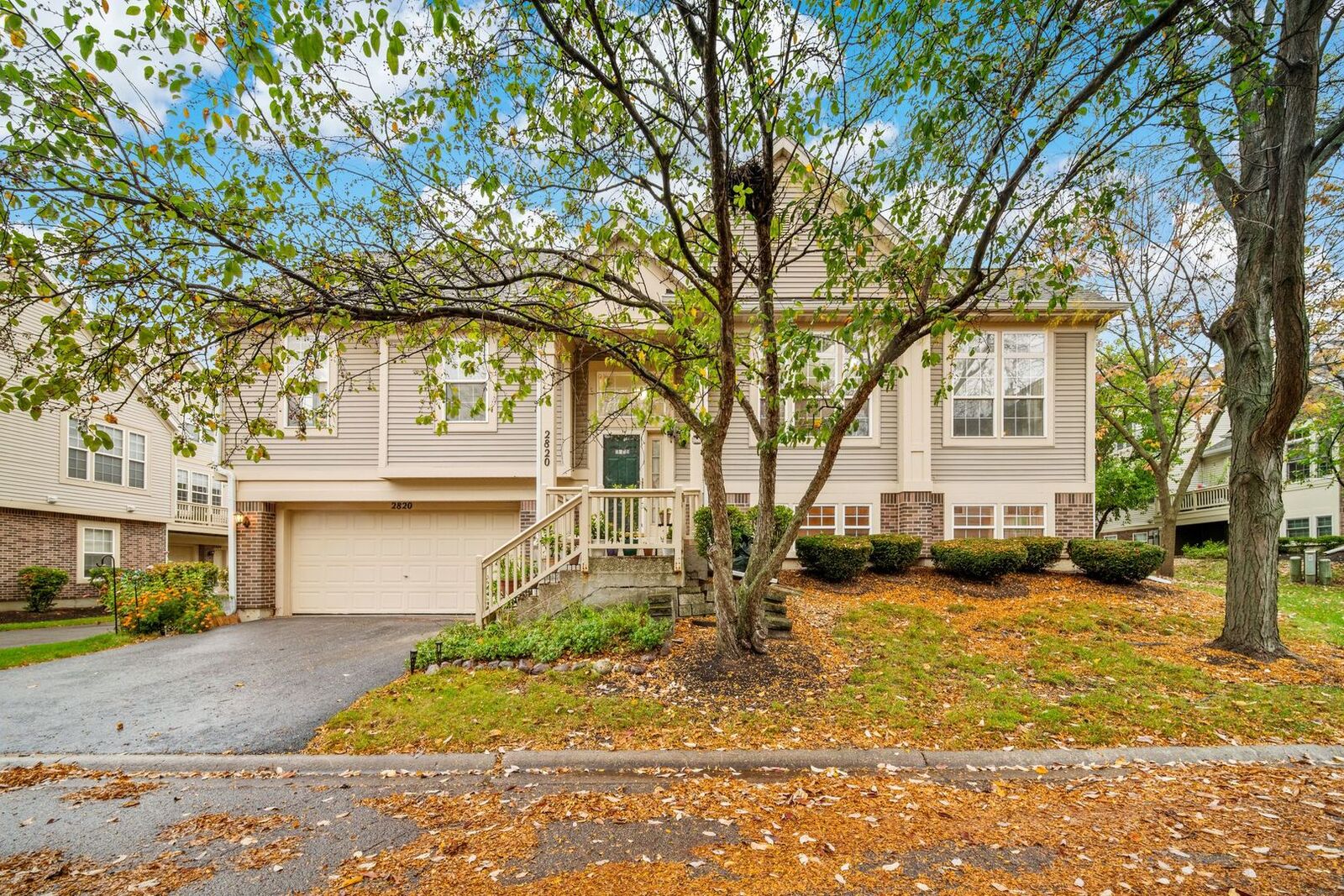 Property Photo:  2820 N Greenwood Avenue  IL 60004 