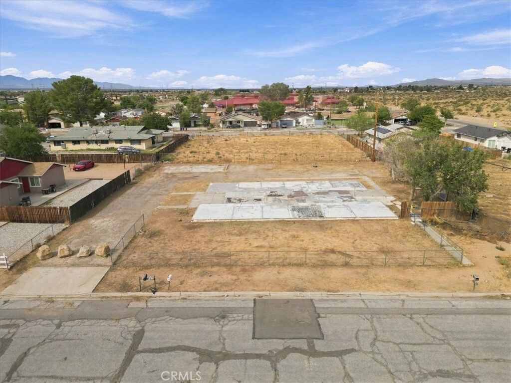 Property Photo:  18262 Cherimoya  CA 92301 