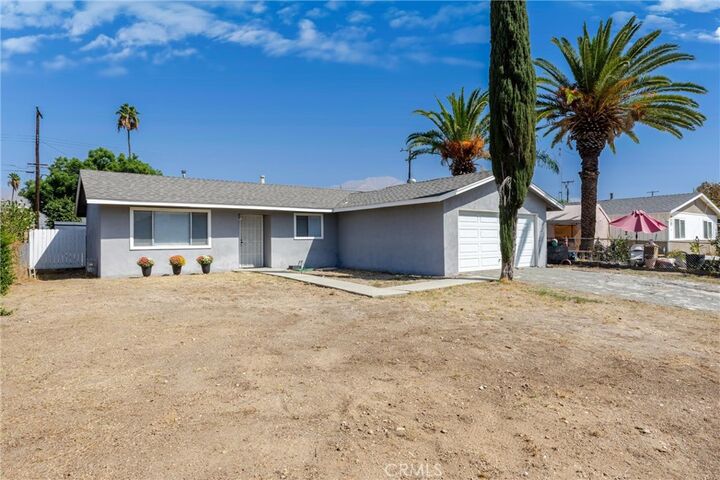 Property Photo: 27390 6th Street CA 92346