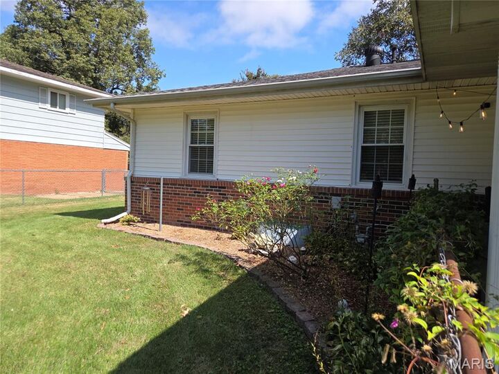Property Photo:  919 Hawthorn Drive  MO 63801 