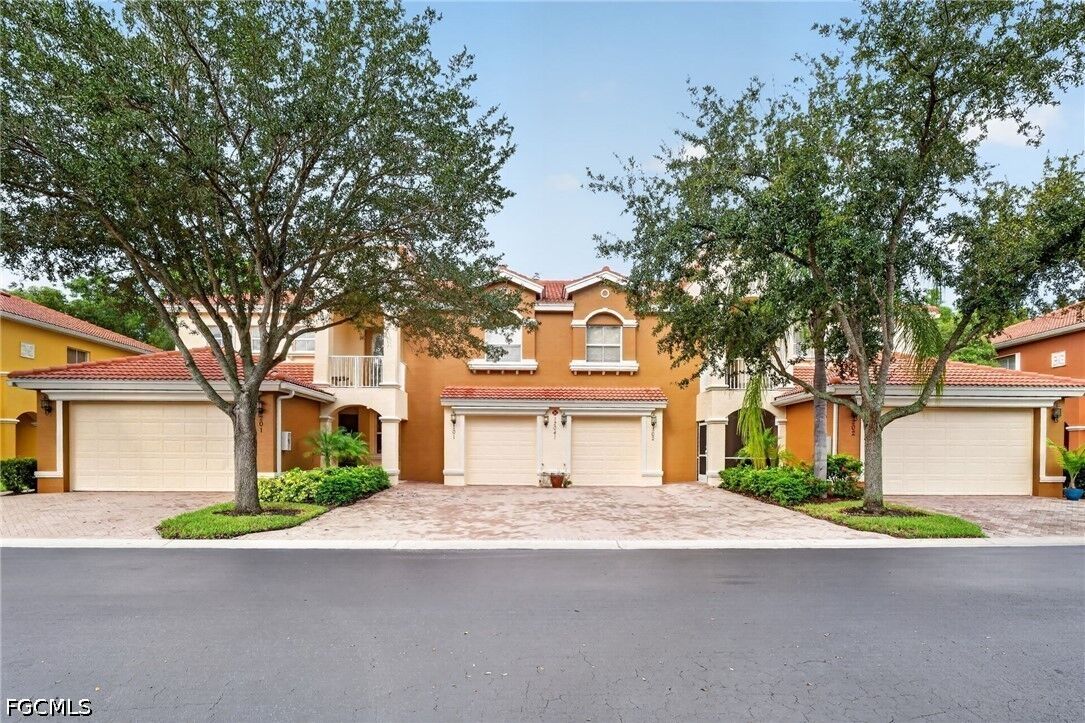 Property Photo: 12041 Lucca Street 101 FL 33966