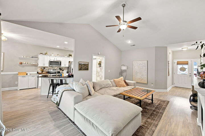 Property Photo: 380 Southbend Court NE NC 28451