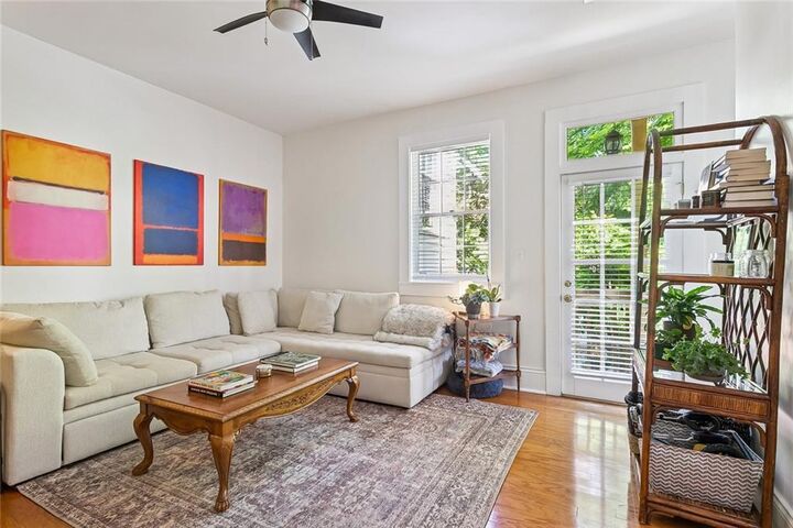 Property Photo:  1118 Orange Street 8  LA 70130 