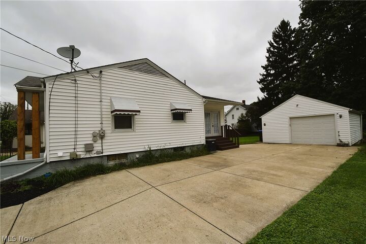 Property Photo:  507 S Canal Street  OH 44444 