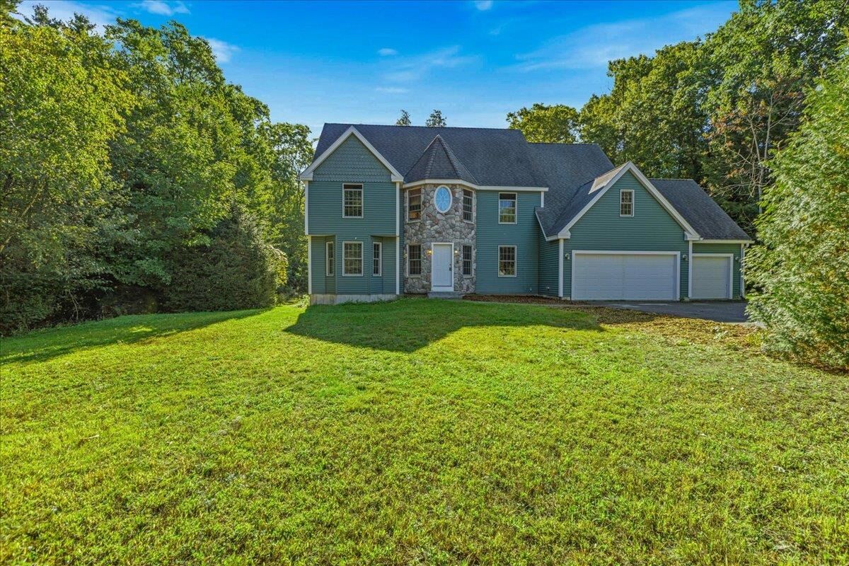 Property Photo: 6 Dunnmoore Drive NH 03304