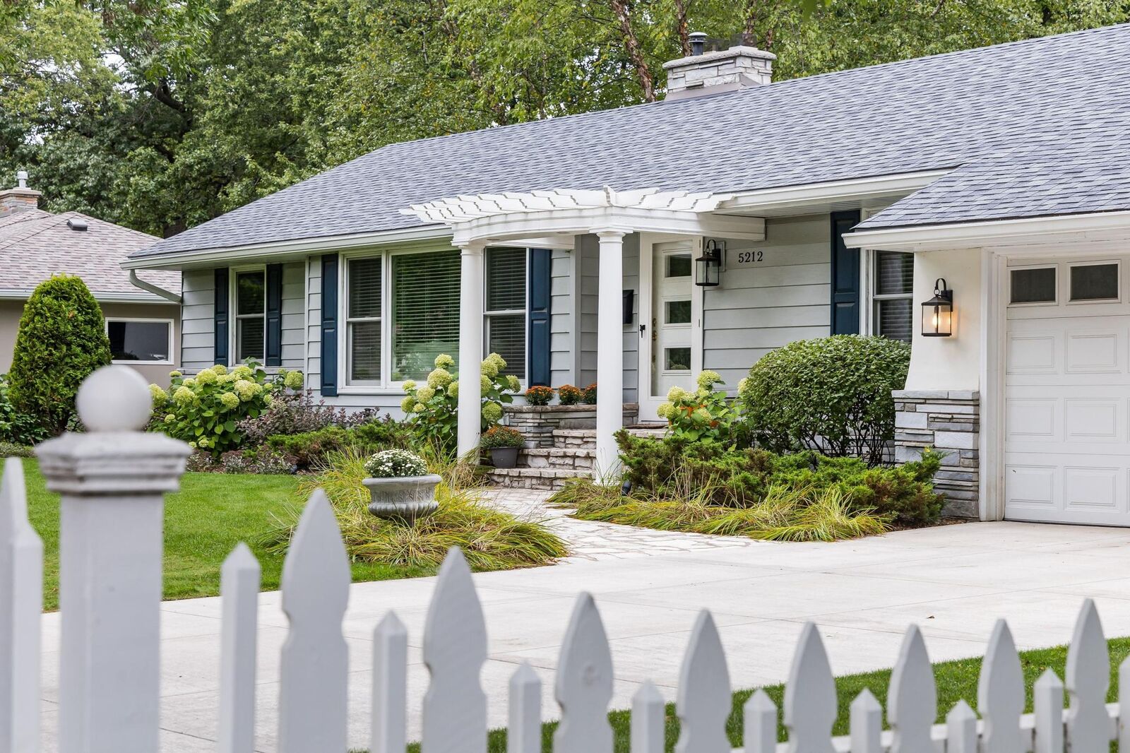 Property Photo:  5212 Richwood Drive  MN 55436 