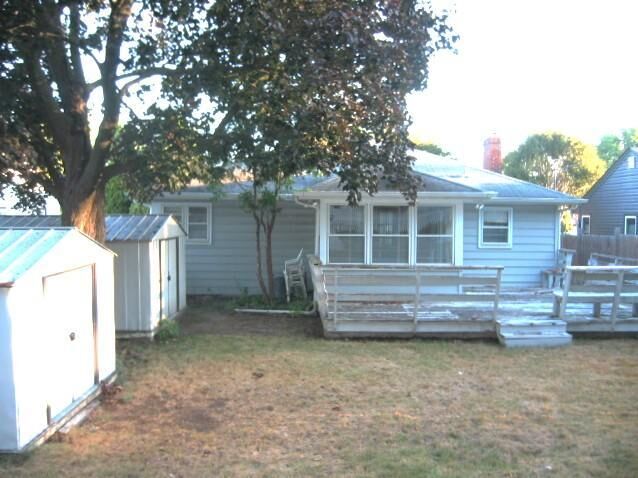 Property Photo: 834 Hoyt Avenue W MN 55117