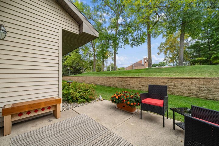 Property Photo:  2115 6th Avenue E  MN 56308 