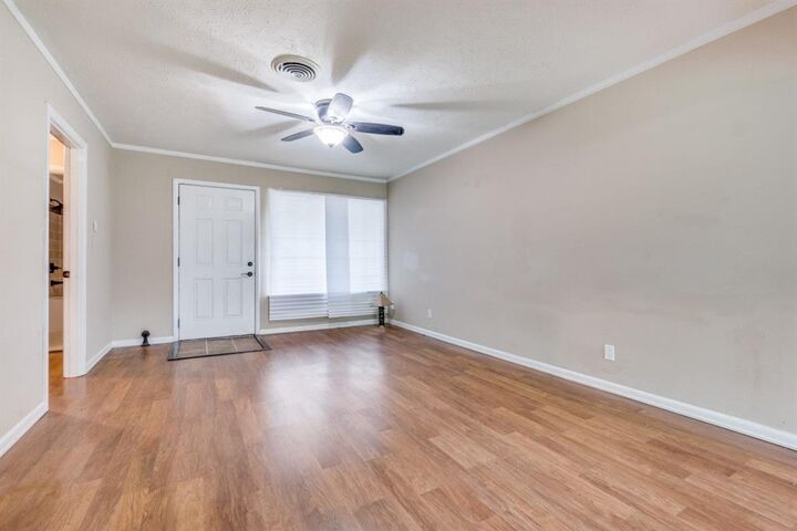 Property Photo: 11049 Paddock Circle TX 75238