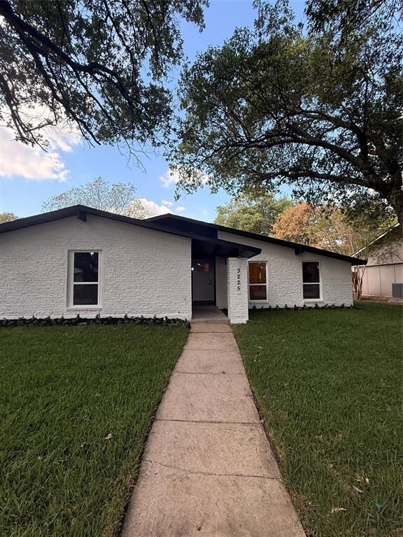 Property Photo:  3225 Collins Boulevard  TX 75044 