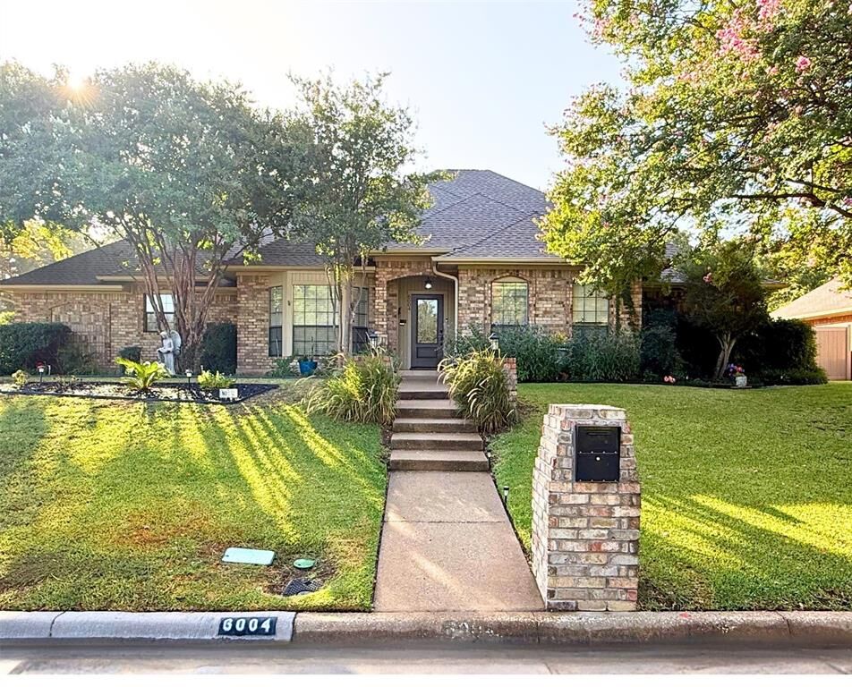 Property Photo:  6004 Lakehurst Drive  TX 76016 